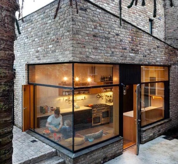 طراحی خلاقانه نمای آجری با الگوهای هندسی